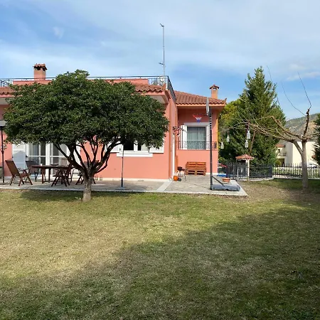 Aris Εξοχικό σπίτι *